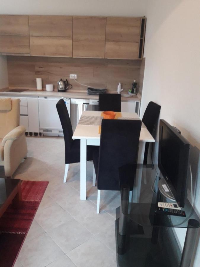Macko, Apartmani Tivat Exterior photo